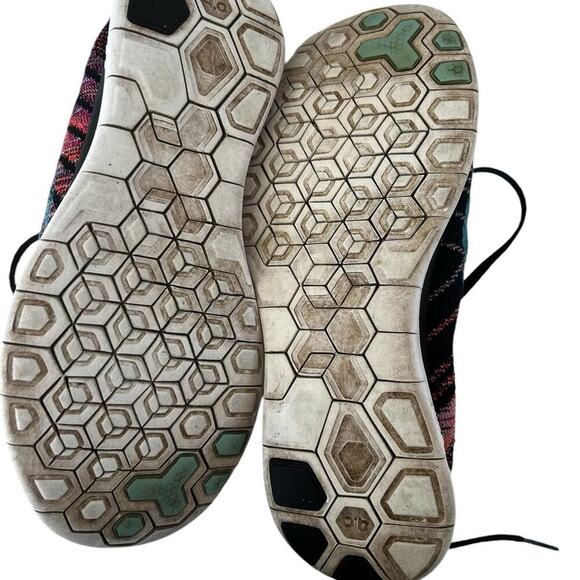 Nike women’s knit sneaker, multicolored lace up lightweight, size 39/ 8.5 - Picture 7 of 10